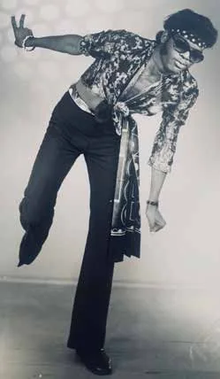 Georget Wilfried Lajoie en costume de danse